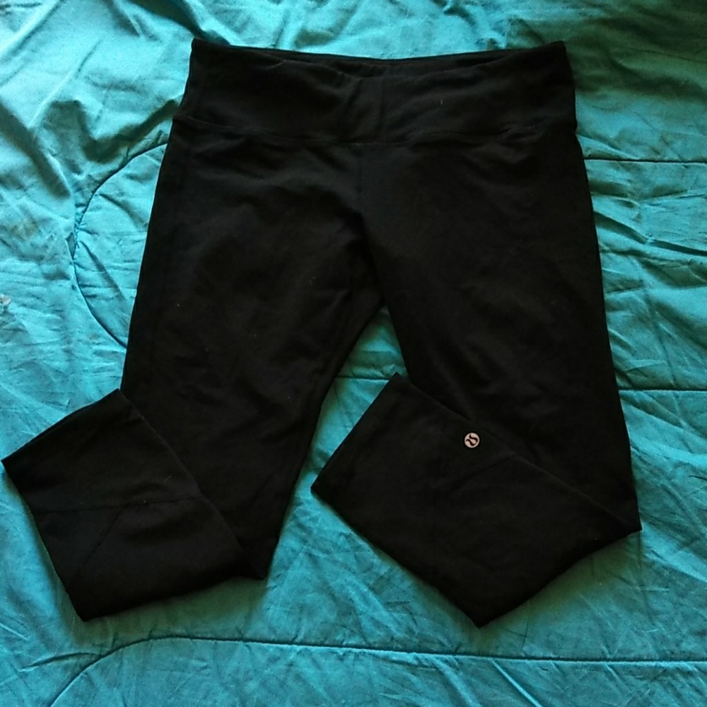 Lululemon workout capris